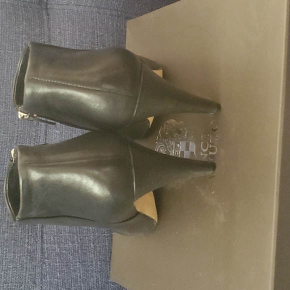 Heels - Picture 4 of 6